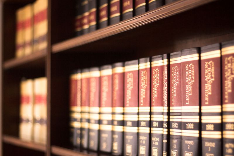Biblioteca de libros jurídicos